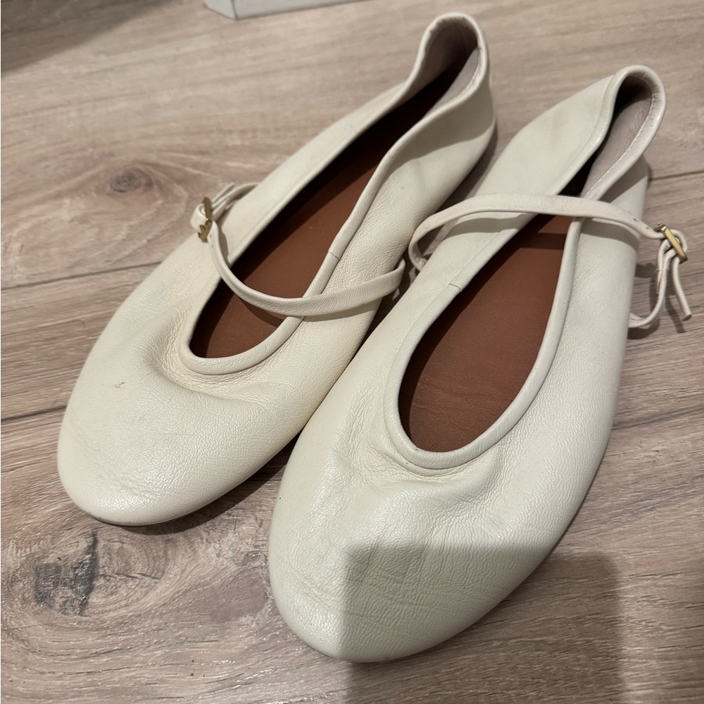 Zara leather ballet flats, ivory in size 38